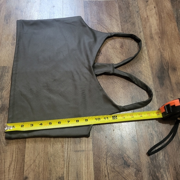 Abercrombie Sheen V-Neck Racerback Crop Tank Size Medium - Picture 3 of 7